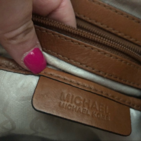 Michael Kors bag cream, navy, tan - Picture 6 of 8